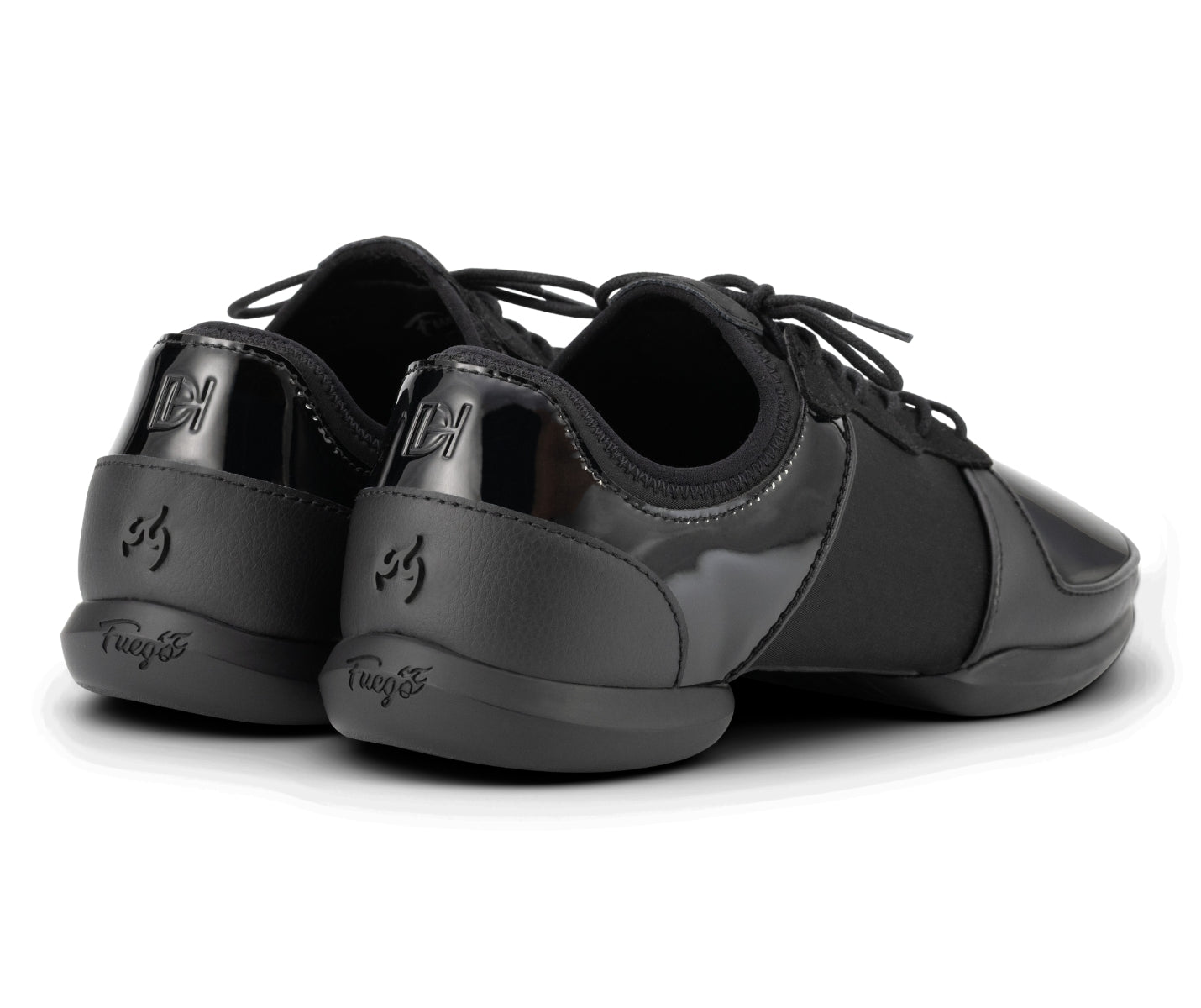 Schwarze Fuego Dance Sneakers Split Sole x Derek Hough, glänzendes und mattes Finish, von hinten und von der Seite betrachtet.